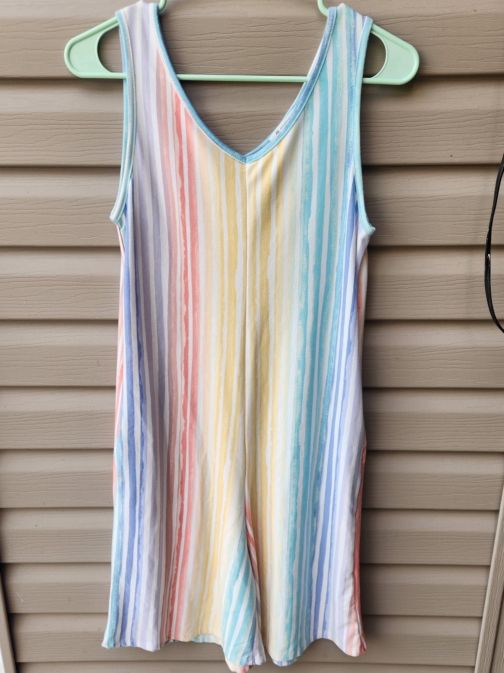 Boutique Pastel Striped Romper White Sleeveless Flowy Summer Vacation Pockets